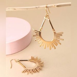 Gold sunburst drop earrings